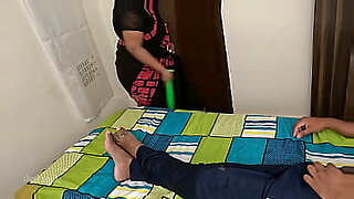 thick and curvy step daughter ashlyn peaks freeused by step dad infront of her step mom | useteens